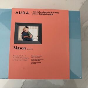 Aura Mason Graphite Photo Display